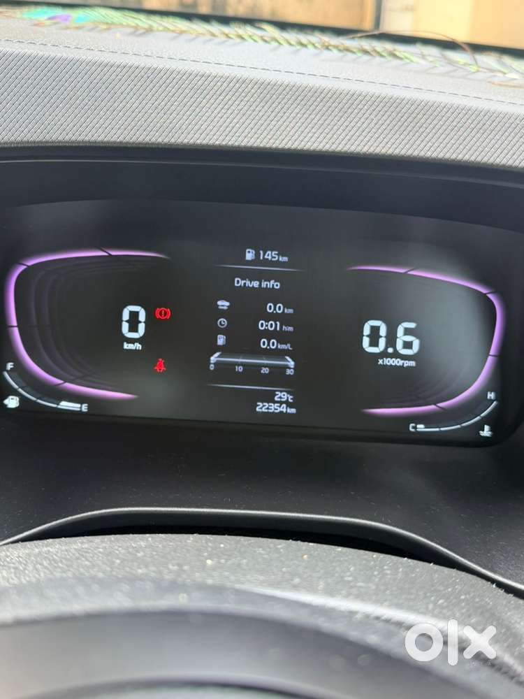 Kia Carens Petrol -   2022  22,354 Km  Single Owner