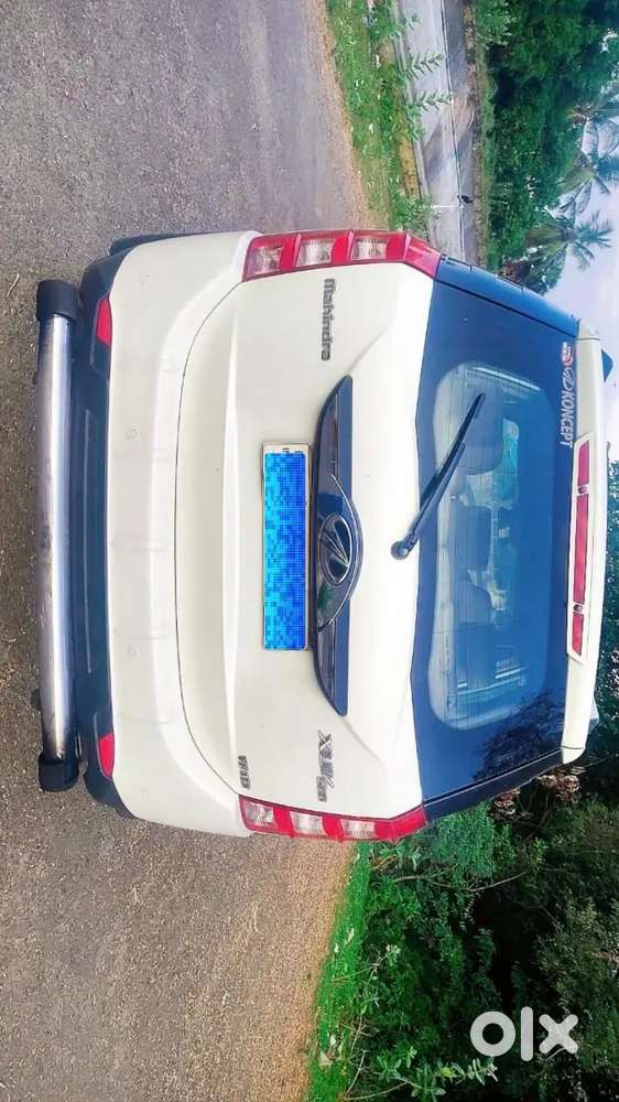 Mahindra Xuv500 W10 - 2017