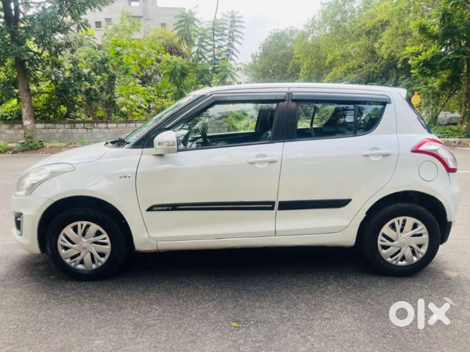 Maruti Suzuki Swift Vxi Optional, 2017, Petrol
