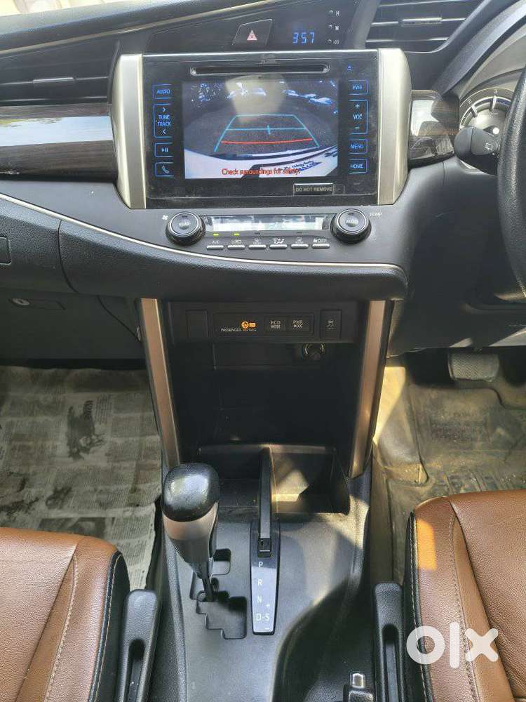 Toyota Innova Crysta 2.8z Automatic, 2017, Diesel