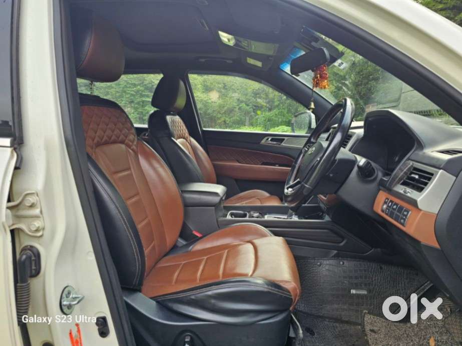 Mahindra Alturas G4 4wd At, 2021, Diesel