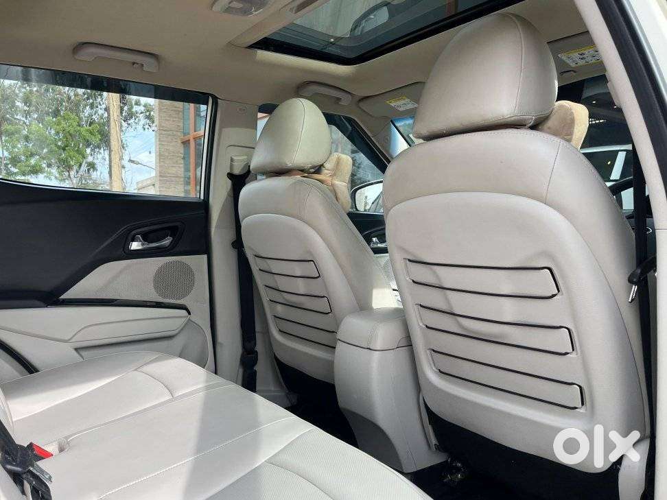 Mahindra Xuv300 1.2 W8 (o) Amt Petrol, 2020, Diesel