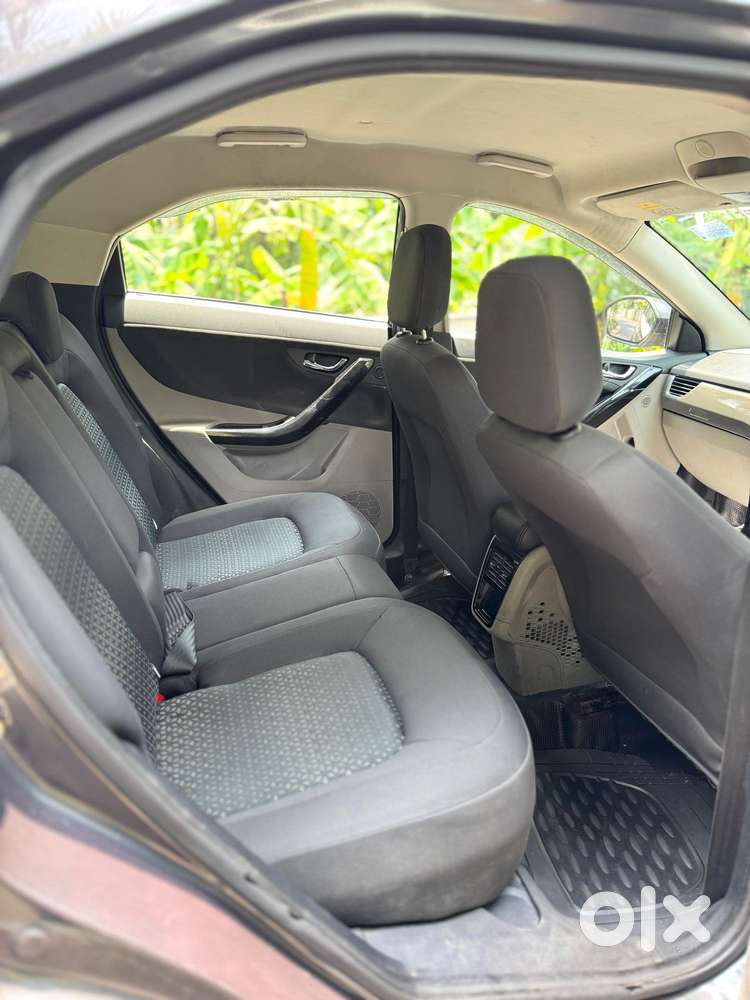 Tata Nexon 1.2 Revotron Xza Plus, 2019, Petrol