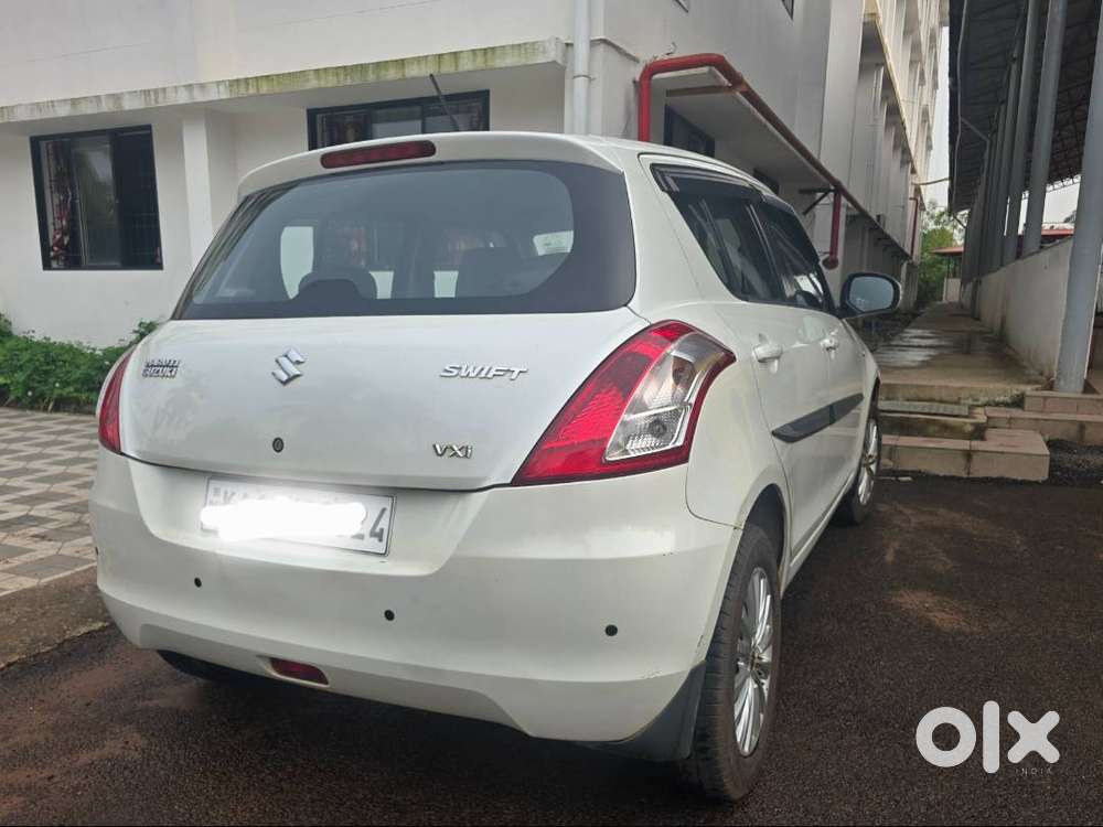 Maruti Suzuki Swift Vxi 2016