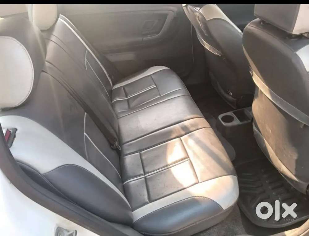 Skoda Fabia 2010 Petrol 64000 Km Driven