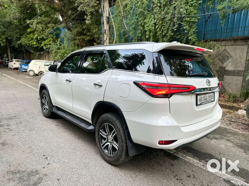 Toyota Fortuner [2021-ongoing] 2.8 2wd Diesel At, 2022, Diesel