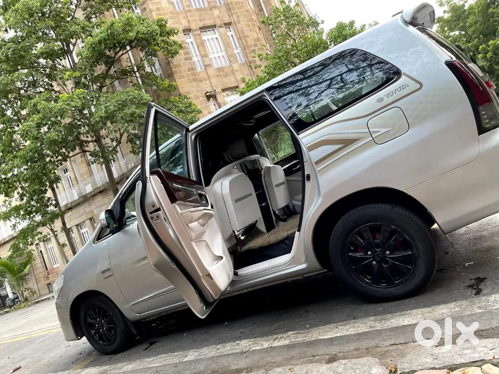 Toyota Innova 2013