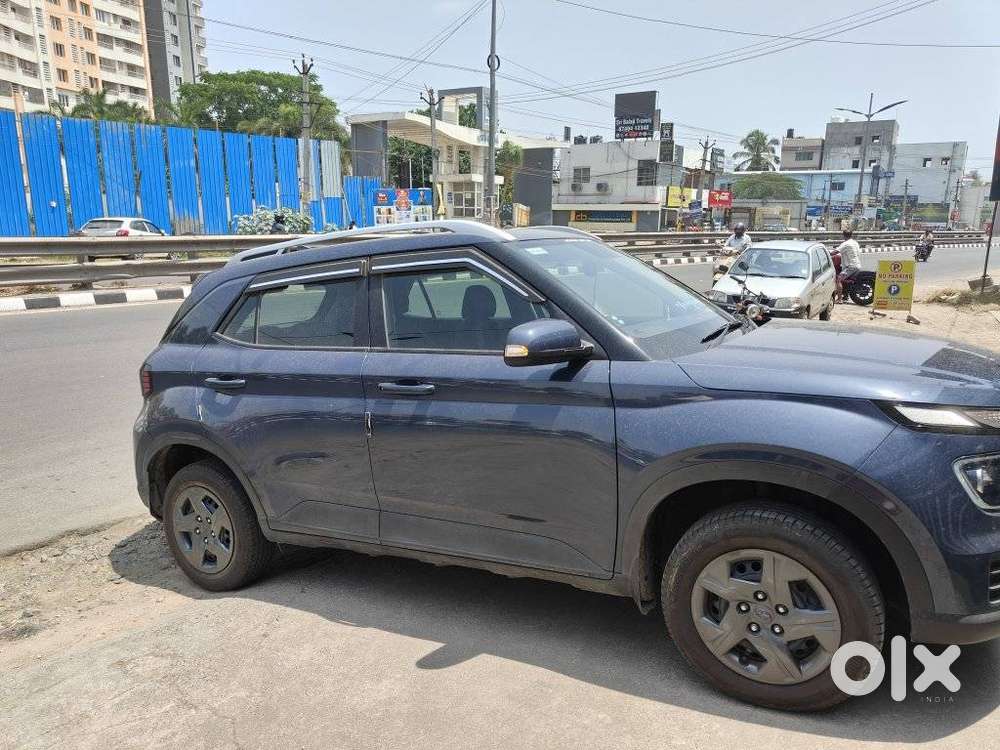 Hyundai Venue 1.2 S (o), 2023, Petrol