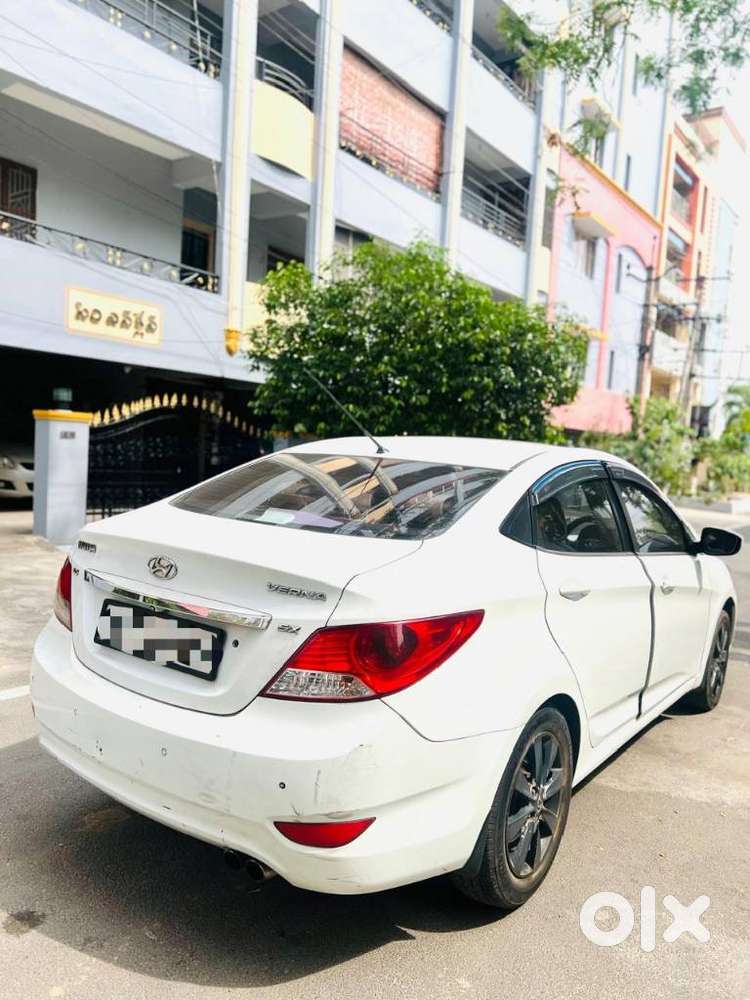 Hyundai Verna Crdi Vgt Sx 1.5, 2011, Diesel