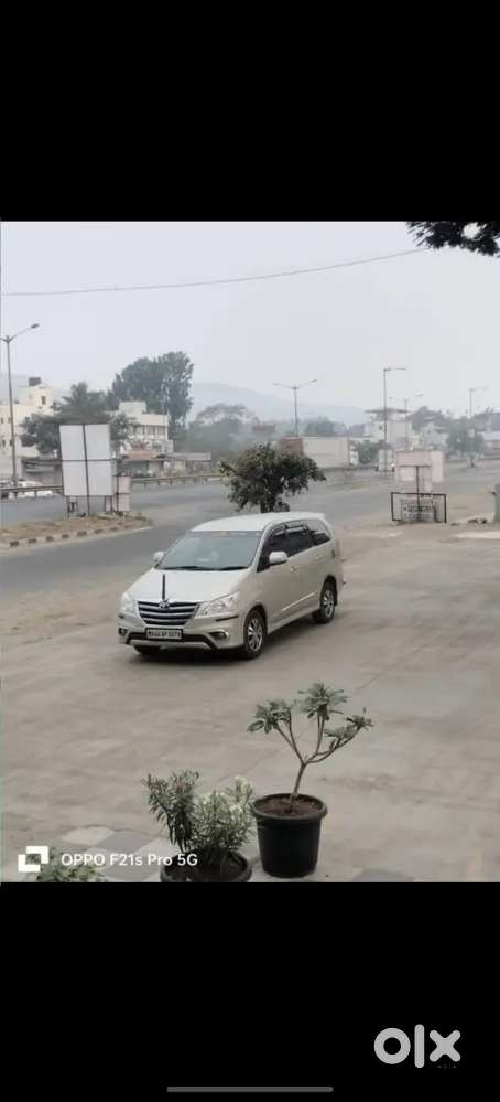 Toyota Innova 2015