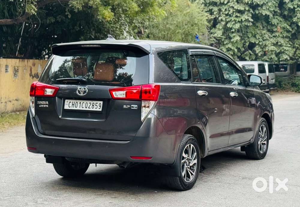 Toyota Innova Crysta 2.7 Gx Limited Edition At 7 Str, 2023, Petrol