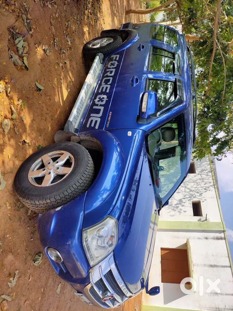 Force Motors Force One 2013