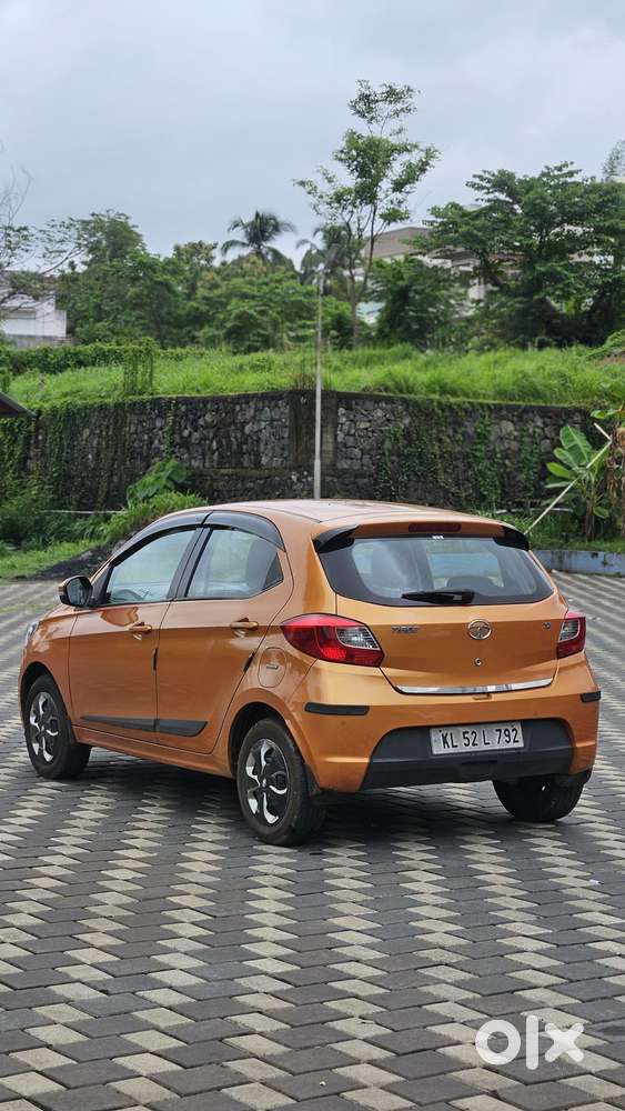 Tata Tiago Xz, 2016, Petrol