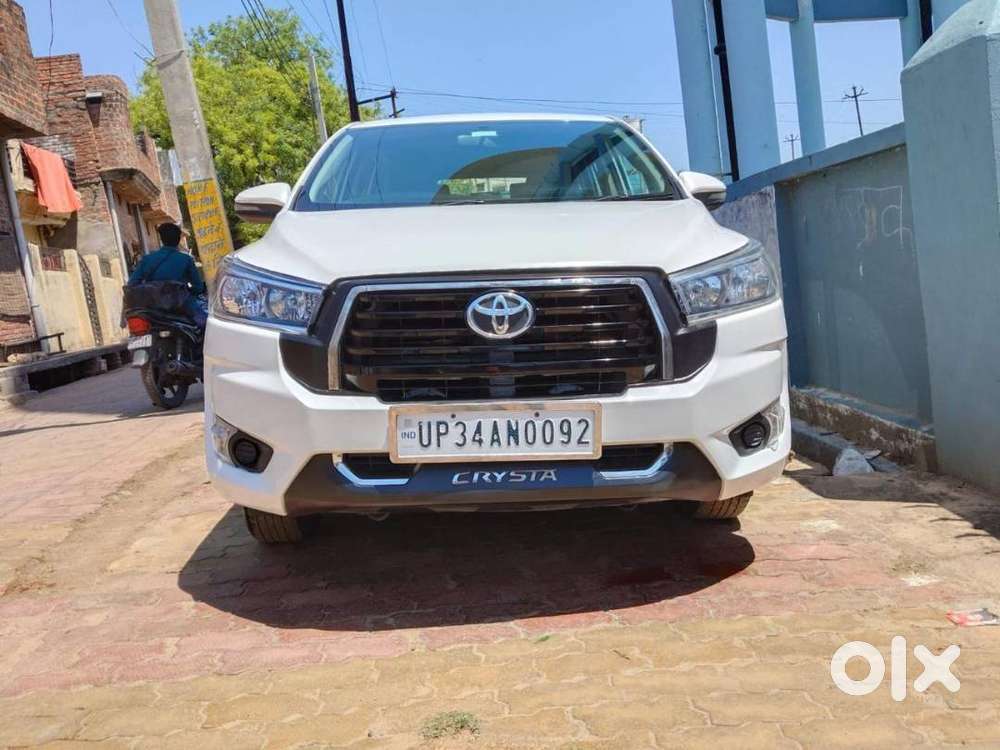 Toyota Innova Crysta 2017 Diesel Well Maintained