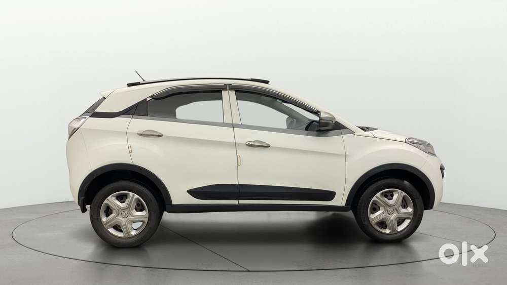 Tata Nexon 1.2 Revotron Xma, 2019, Petrol