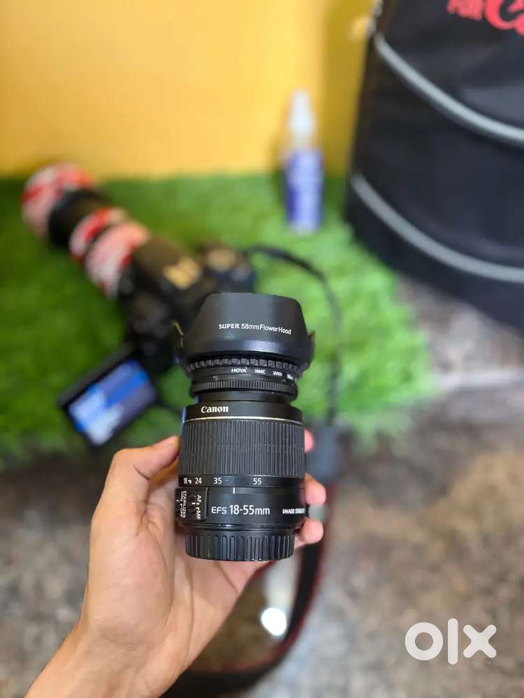 Canon EOS 700D