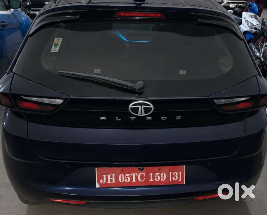 Tata Altroz Xz Plus (s), 2025, Petrol