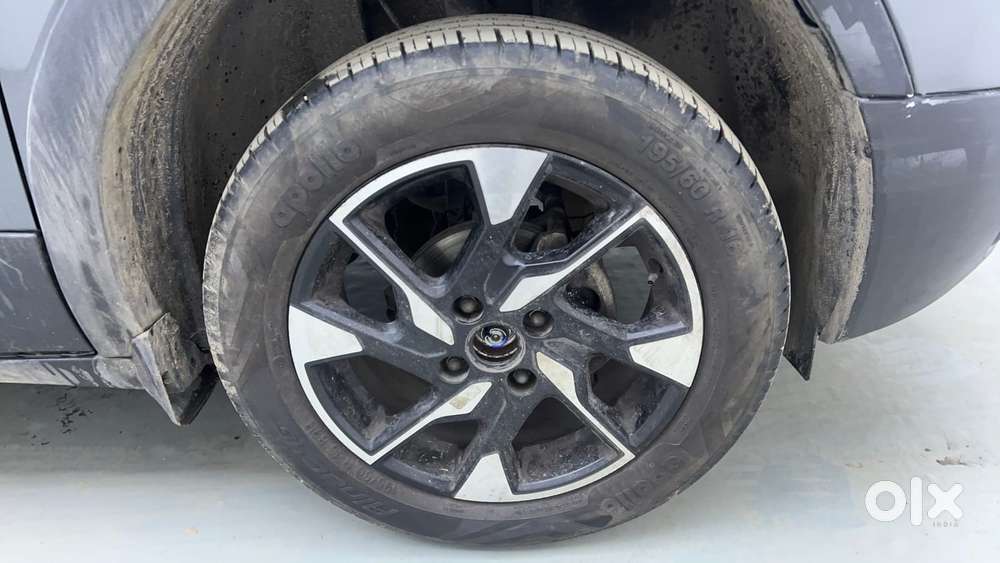 Tata Punch 1.2 Revotron Creative Amt Dual Tone, 2023, Petrol