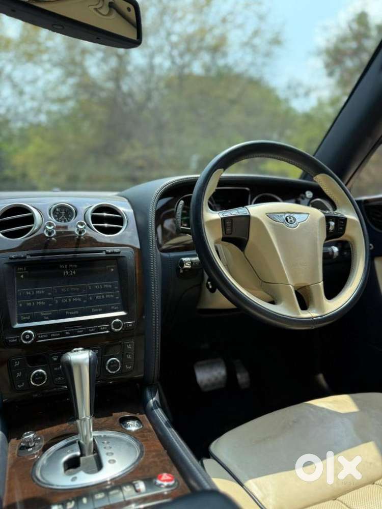Bentley Continental Flying Spur Sedan, 2012, Petrol