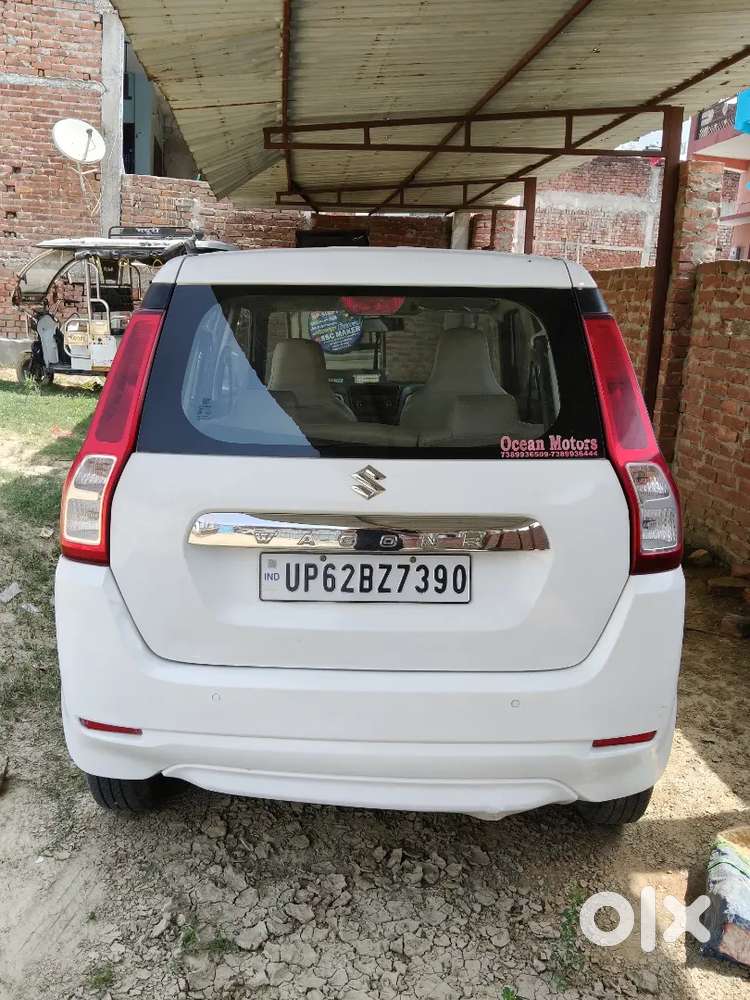 Wagon R Vxi White Color