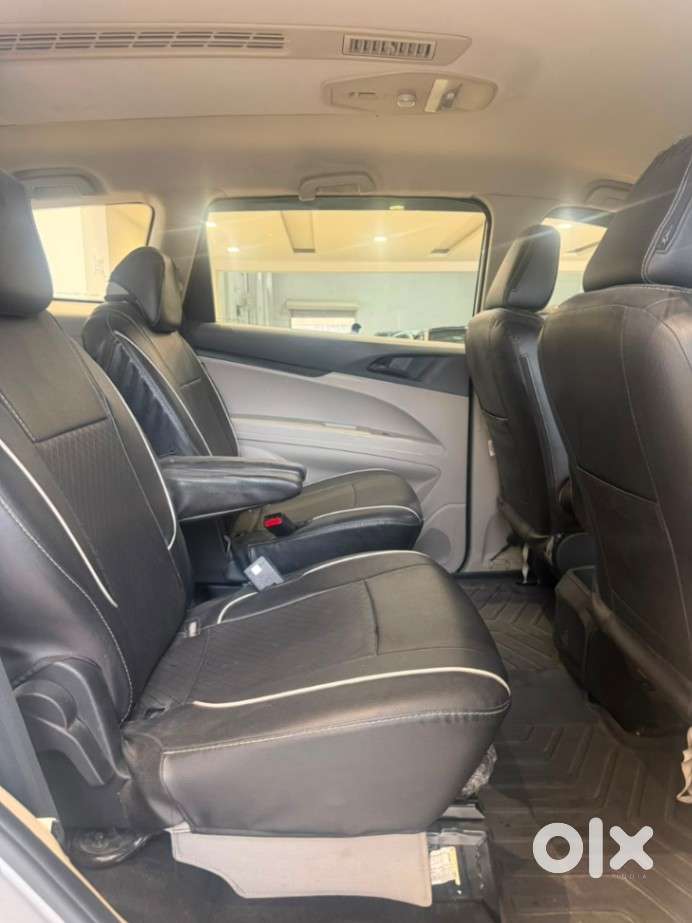 Mahindra Marazzo M4, 2019, Diesel