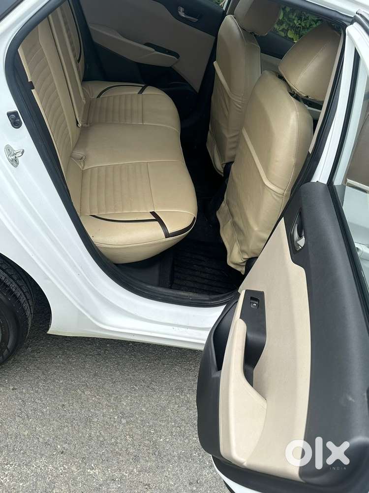 2018/10 Months Hyundai Verna Petrol