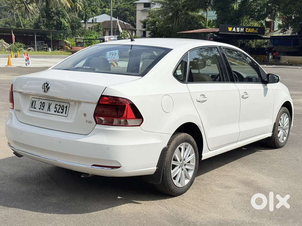 Volkswagen Vento 1.2 Tsi Highline Plus At, 2016, Petrol