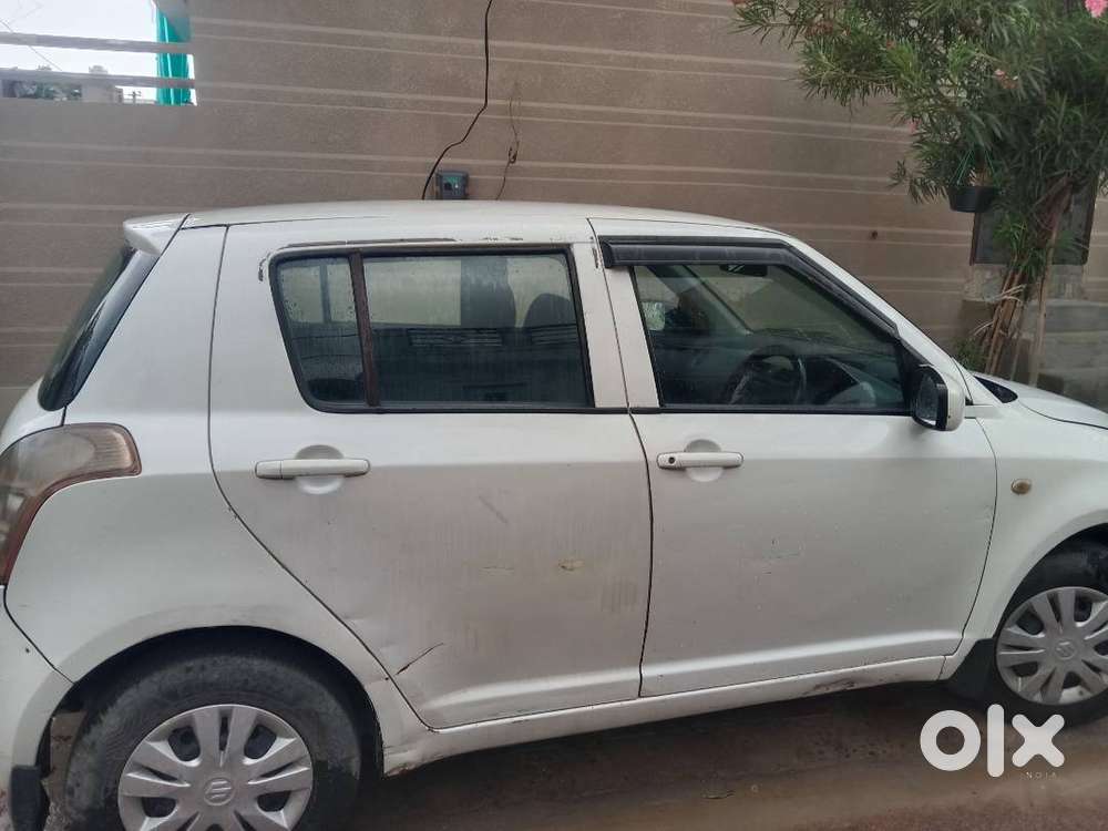 Urgent Sell Karni Hai Swift Ldi 2011 Model First Owner