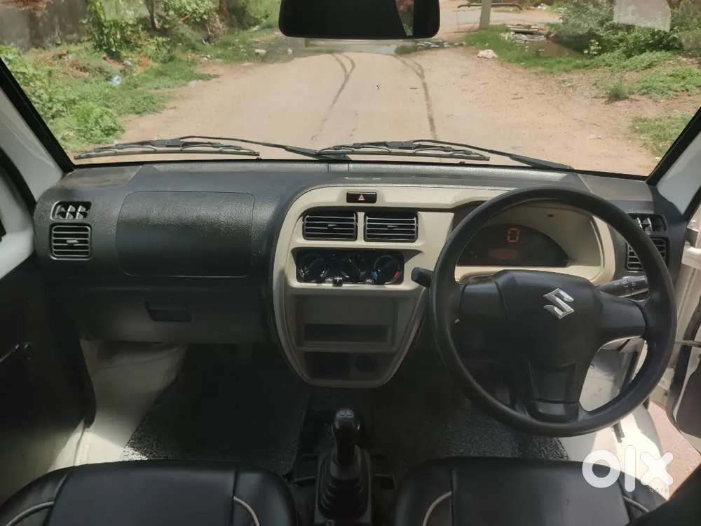 Maruti Eeco 2024 Petrol 35700 Km Good Show Room  New Car Condition