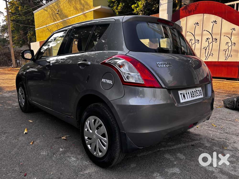 Maruti Suzuki Swift Vxi + Manual, 2017, Petrol