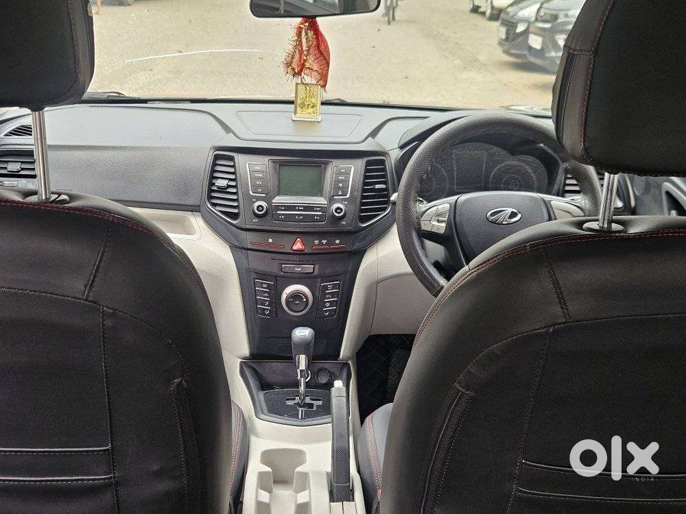Mahindra Xuv300 1.2 W6 Amt Petrol, 2022, Petrol