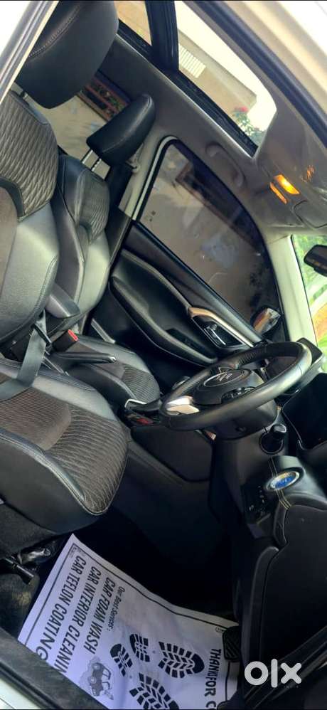 Maruti Suzuki Grand Vitara 1.5 Alpha Plus Intelligent Hybrid Ecvt, 2..