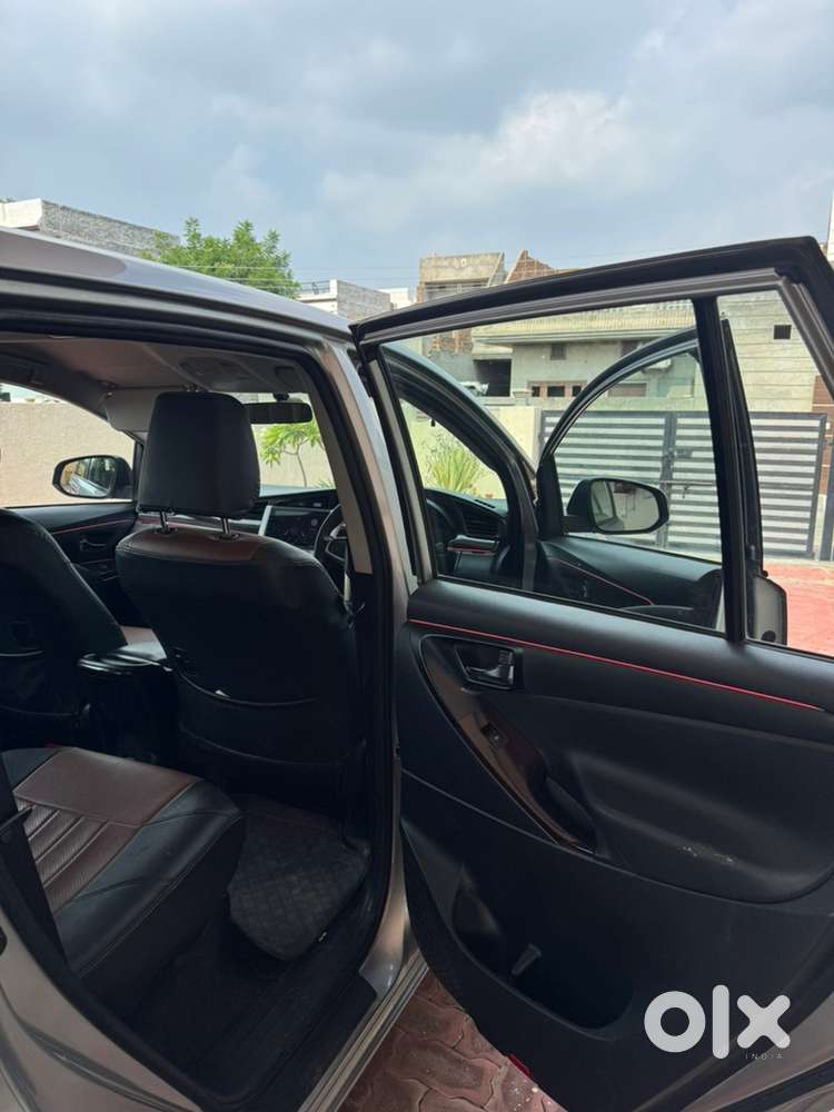 Toyota Innova Crysta 2016
