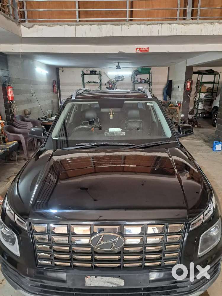 Hyundai New Venue 2022 Diesel 69998 Km Driven