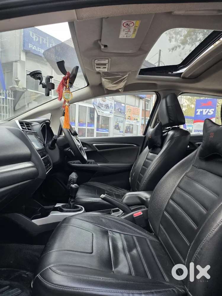 Honda Wr V 
Bs 6
Diesel
Full Insurance
Push Button Start Sunroof