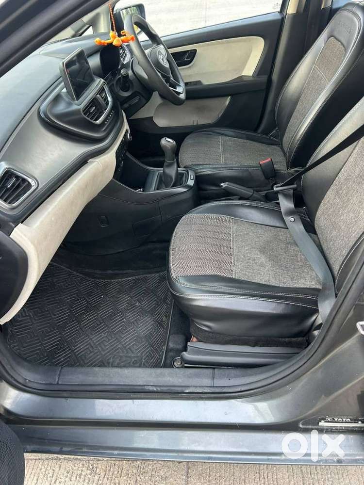 Tata Altroz 1.2 Xm Plus, 2022, Petrol