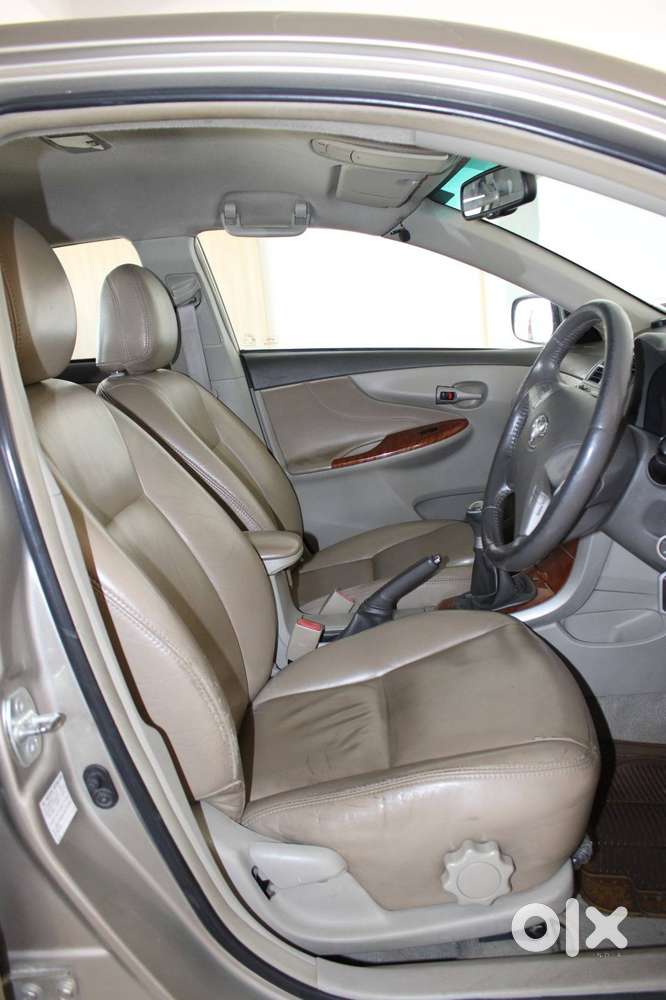 Toyota Corolla Altis - 2011 Model