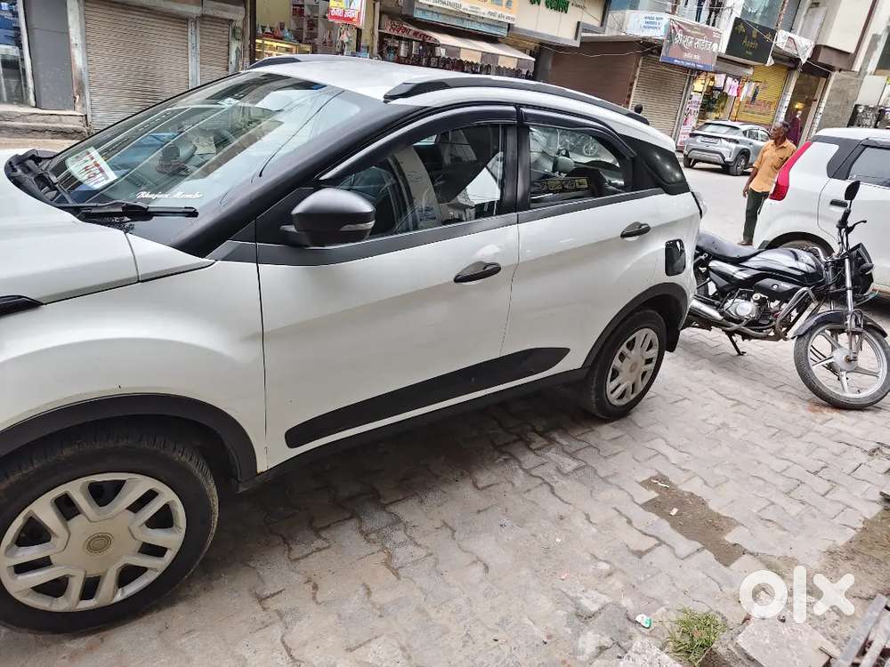 Tata Nexon Xm Bs 6