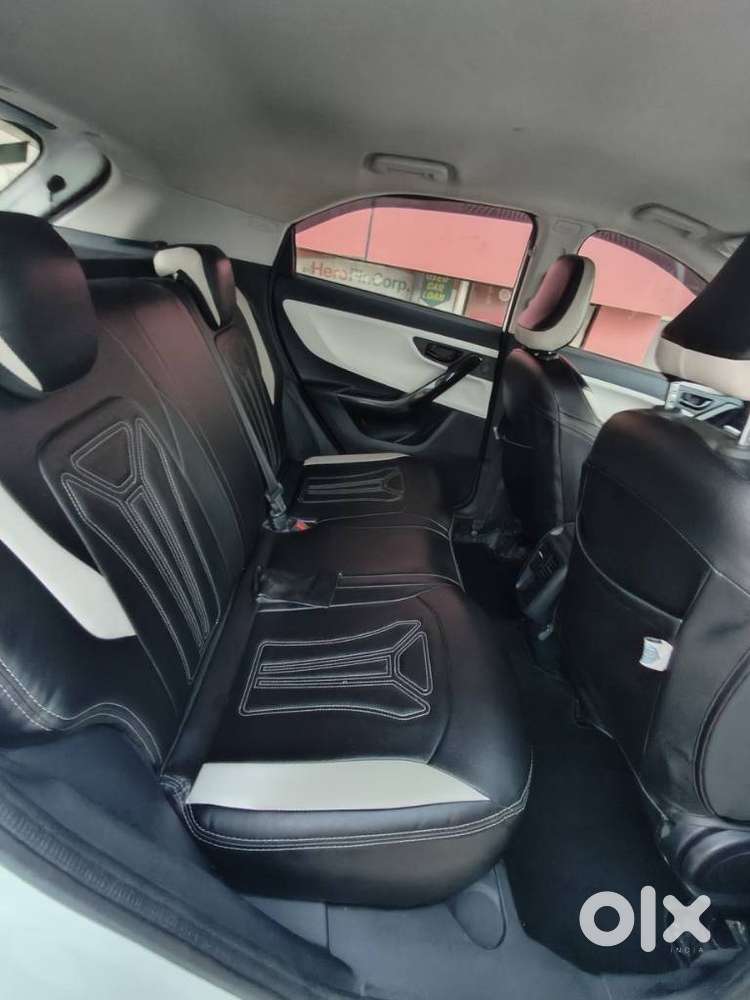 Tata Nexon Pure Plus (s) Petrol Amt, 2024, Cng & Hybrids