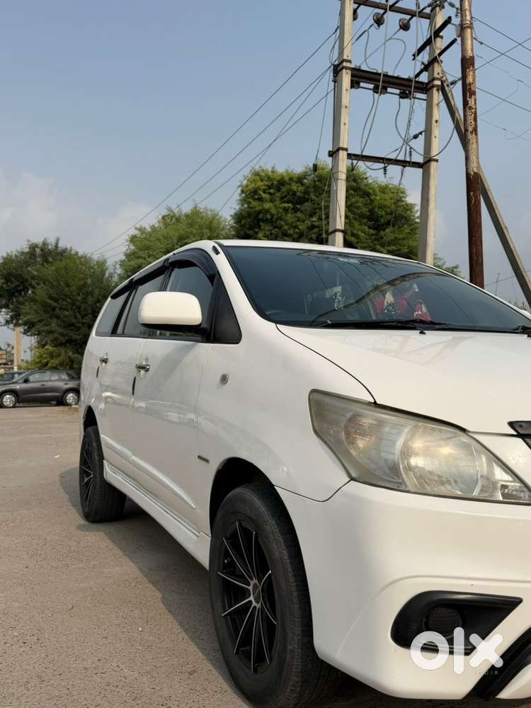 Toyota Innova Diesel 2015 Year