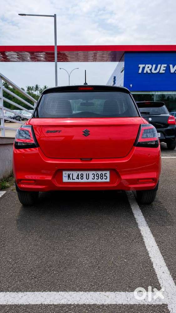 Maruti Suzuki Swift Vxi + Manual, 2024, Petrol