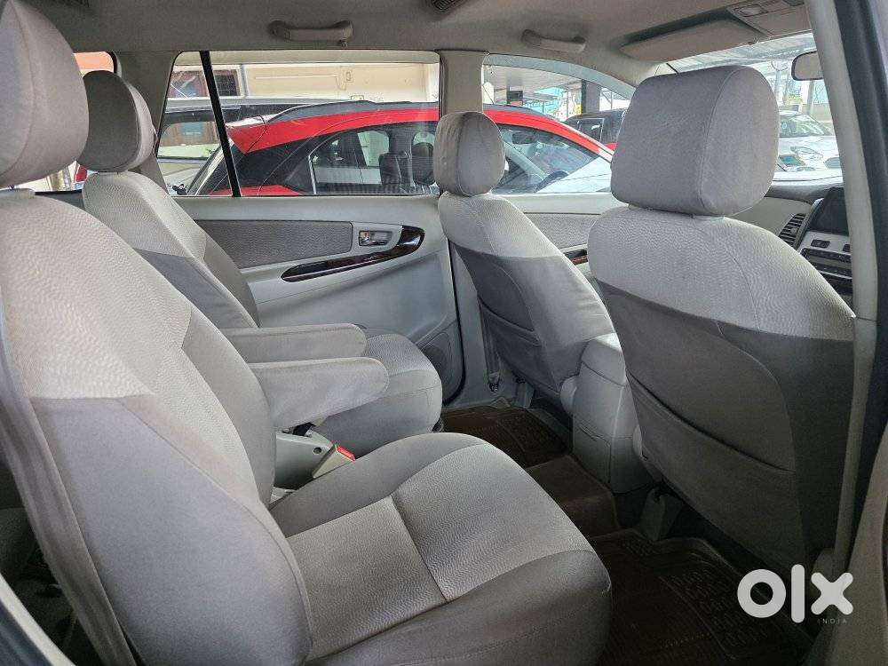Toyota Innova 2.5 V 7 Str, 2013, Diesel