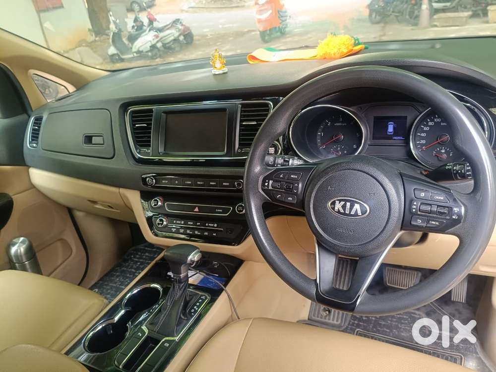 Kia Carnival Premium, 2021, Diesel