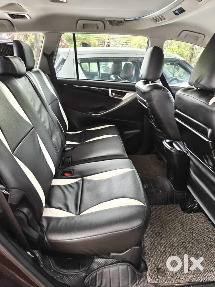 Toyota Innova Crysta 2018 Variant