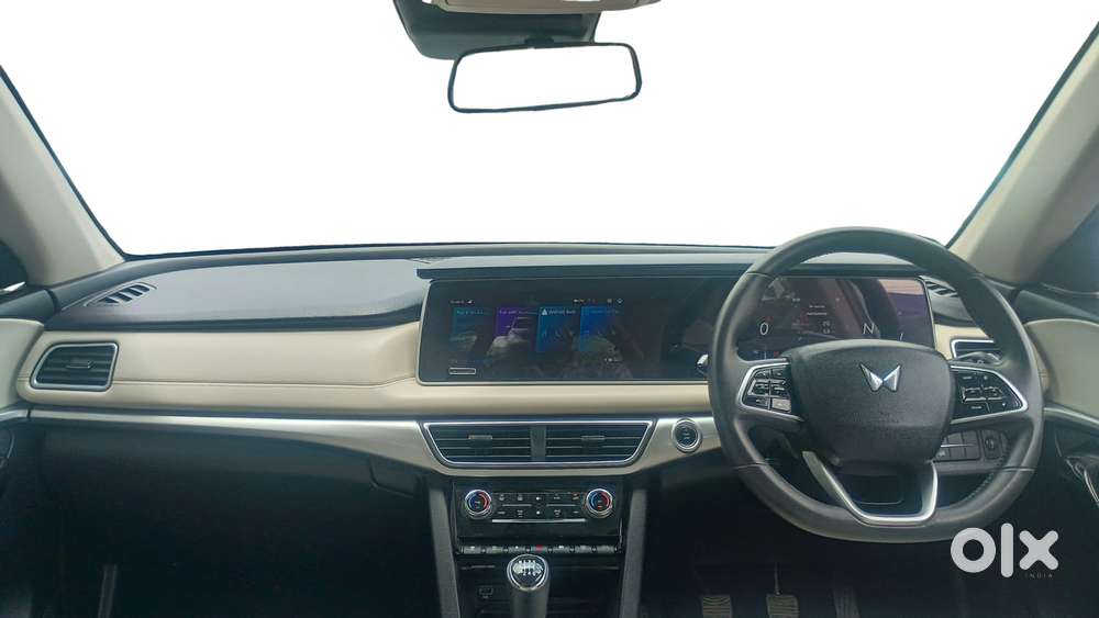 Mahindra Xuv700 2.2 Ax 7 Diesel Mt Luxury Pack Str, 2023, Diesel