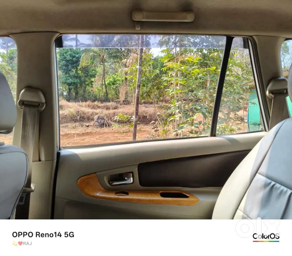Toyota Innova 2012 Diesel 200000 Km Driven