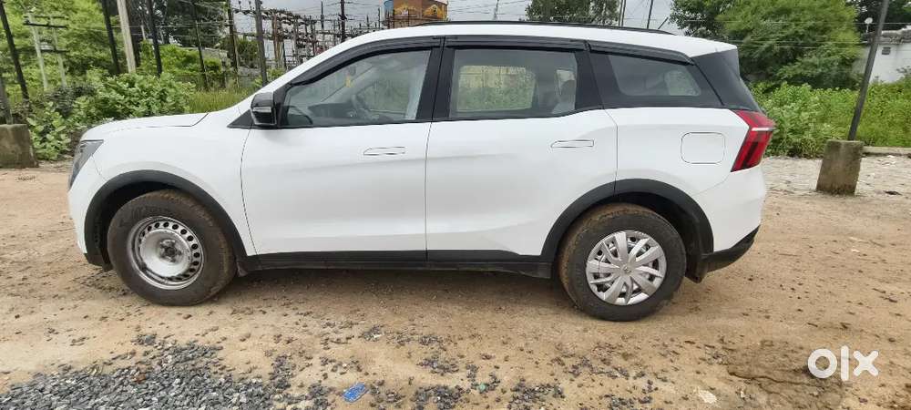Mahindra Xuv700 Petrol 2024