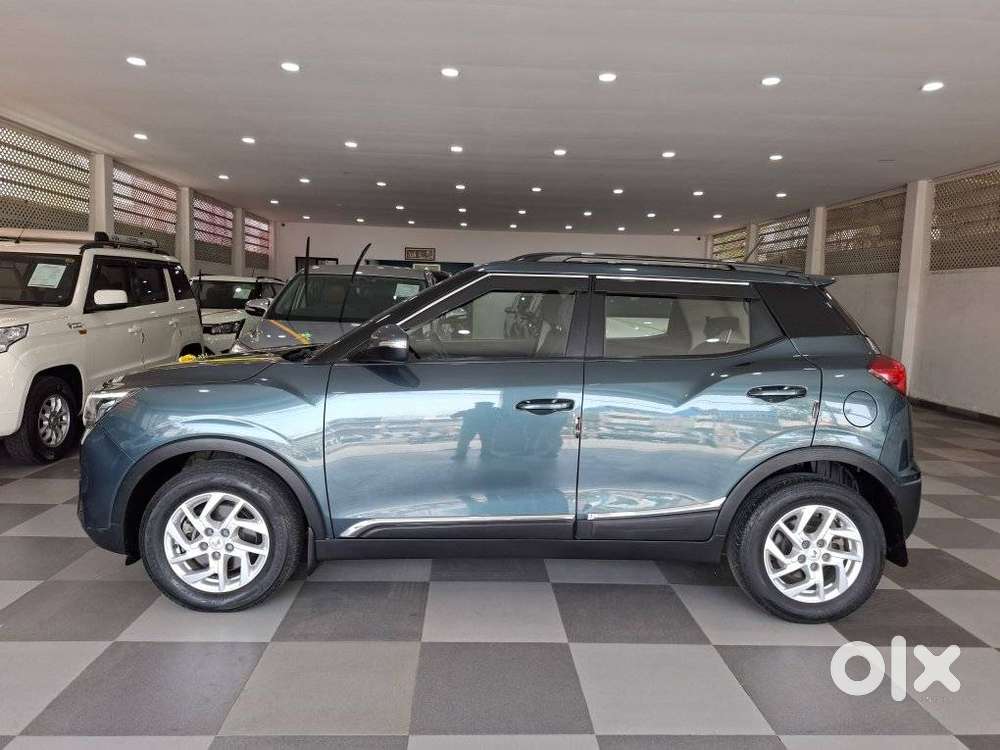 Mahindra Xuv300 W8, 2022, Petrol