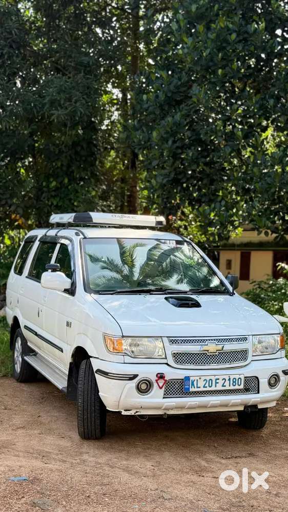 Chevrolet Tavera Neo 2013