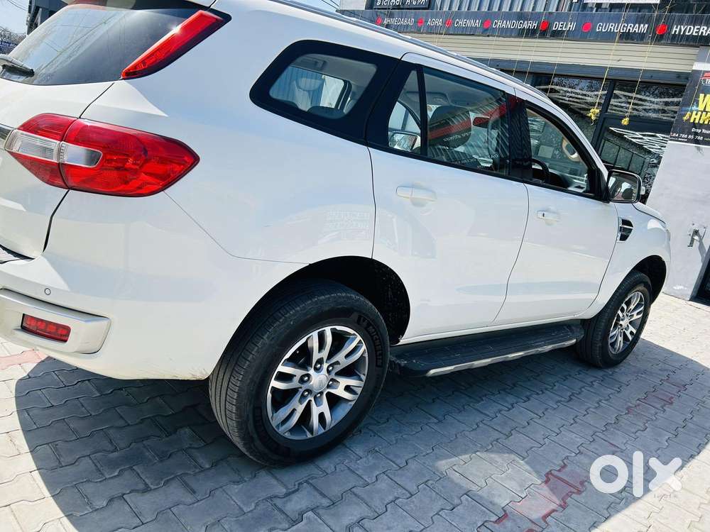 Ford Endeavour 2.2 Trend At 4x2, 2016, Diesel